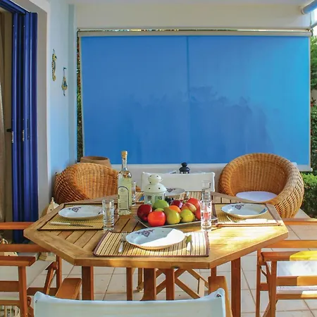 Amazing Apartment In Melissi Korinthia With Wifi