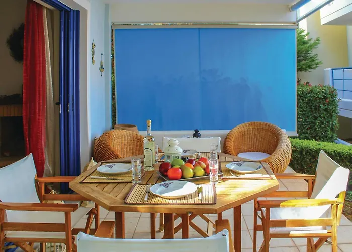 Awesome In Melissi Korinthia