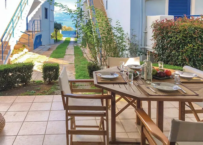 Awesome In Melissi Korinthia Dhiminio